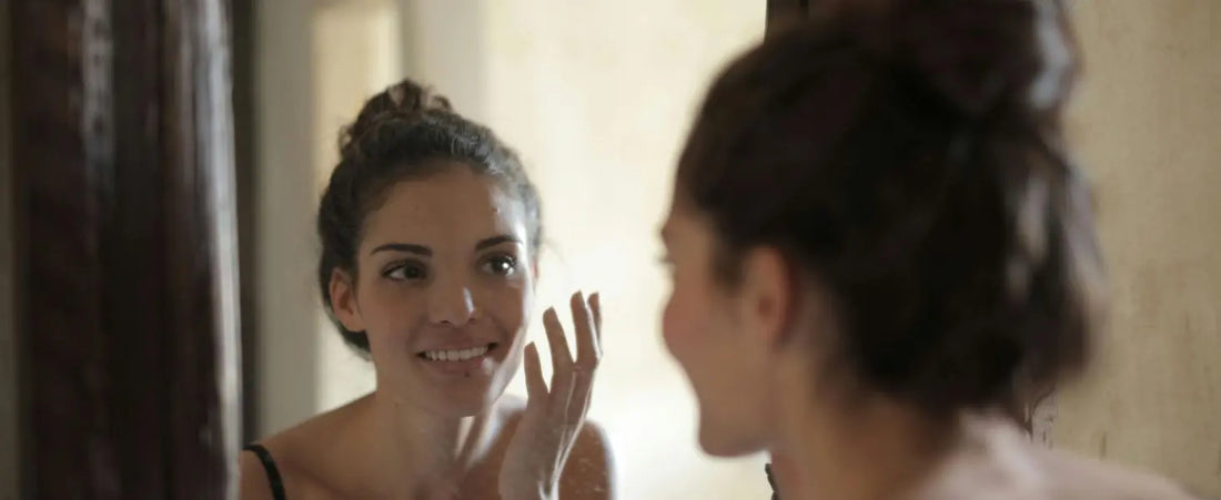 Tea Tree Oil for Glowing Skin: Unveil the Benefits - Dazze and blussh